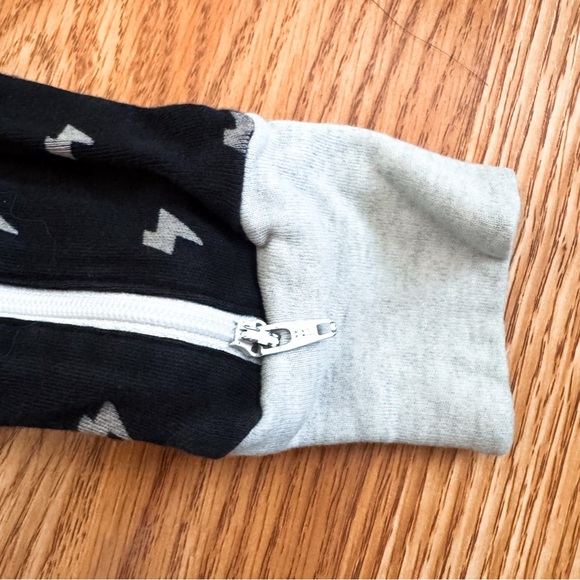 Parade 🇨🇦 • Sleeper - Picture 2 of 5